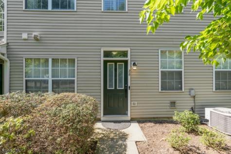 26 Heatherwood Lane Bedminster NJ 07921