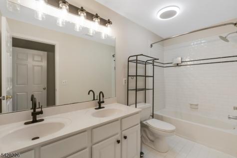 26 Heatherwood Lane Bedminster NJ 07921