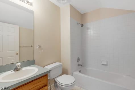 26 Heatherwood Lane Bedminster NJ 07921