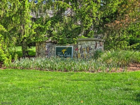 26 Heatherwood Lane Bedminster NJ 07921