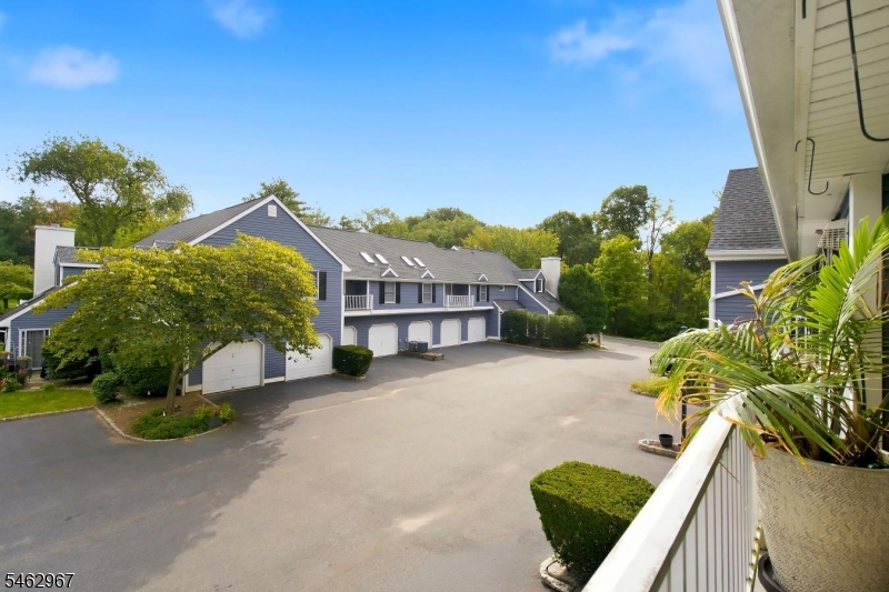 86 Countryside Dr Ondo Bernards NJ 07920
