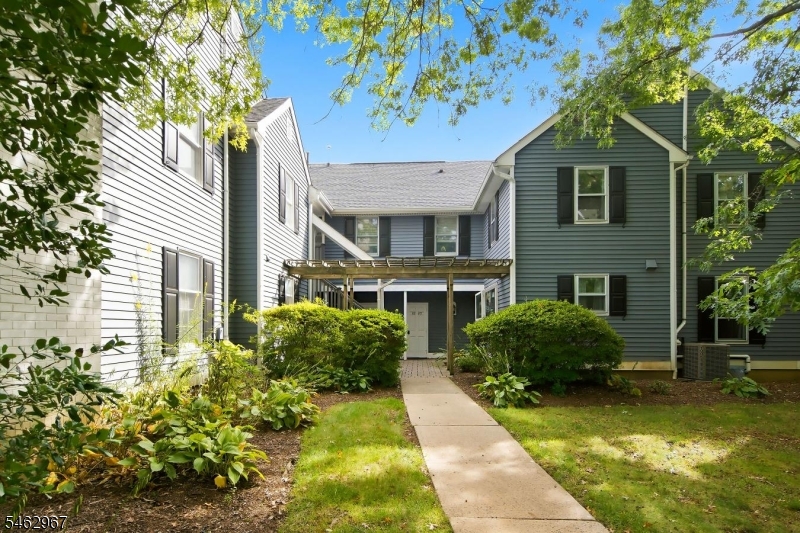 86 Countryside Dr Ondo Bernards NJ 07920