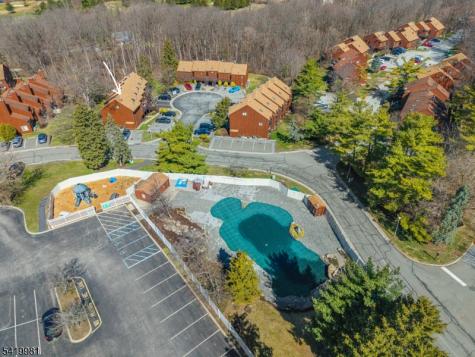 1 Jackson Hole Vernon NJ 07462