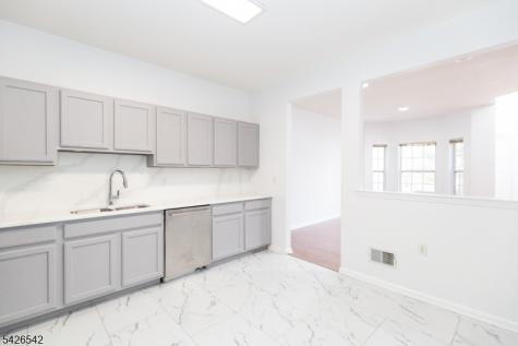 148 Forest Drive Piscataway NJ 08854