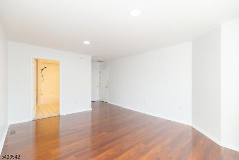 148 Forest Drive Piscataway NJ 08854