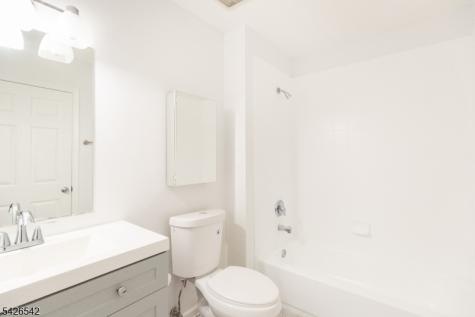 148 Forest Drive Piscataway NJ 08854