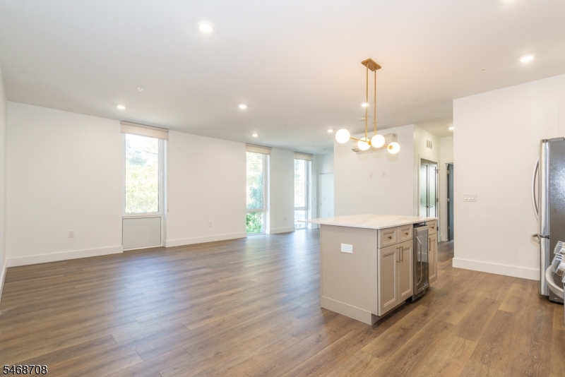 21 Lincoln Park Newark NJ 07102