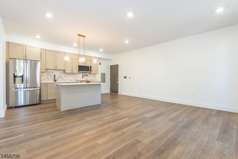 21 Lincoln Park Newark NJ 07102
