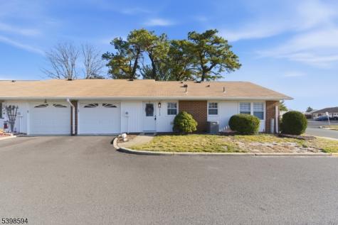 1015 Aberdeen Drive Lakewood NJ 08701