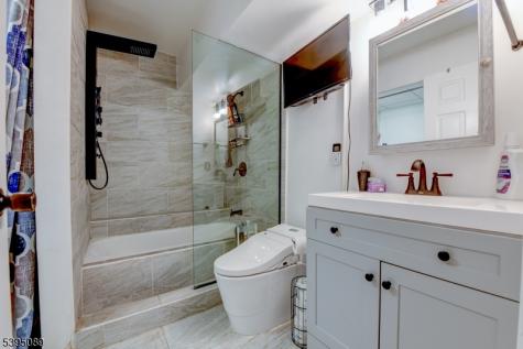 2 Meyer Court West Orange NJ 07052