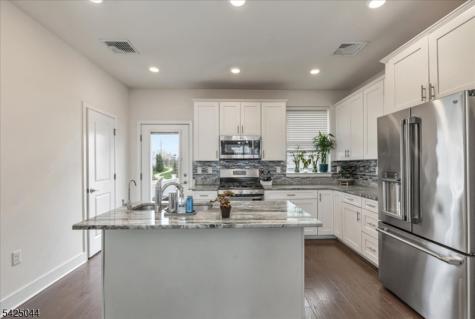 309 Saratoga Court Branchburg NJ 08876