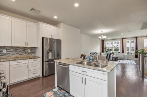 309 Saratoga Court Branchburg NJ 08876