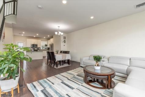 309 Saratoga Court Branchburg NJ 08876
