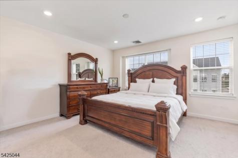 309 Saratoga Court Branchburg NJ 08876