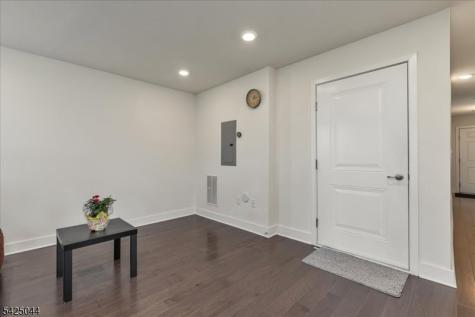 309 Saratoga Court Branchburg NJ 08876