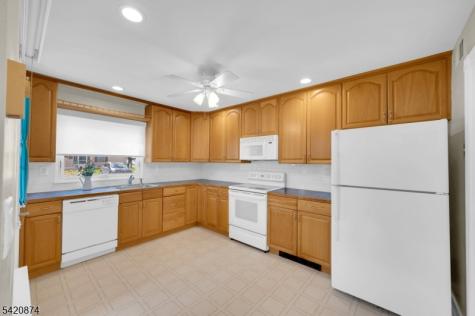 945 Liverpool Circle Manchester NJ 08759