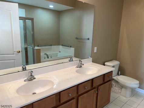 2206 Ambassador Court Franklin NJ 08873