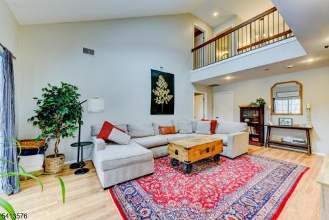 58 Pasture Court Roxbury NJ 07852