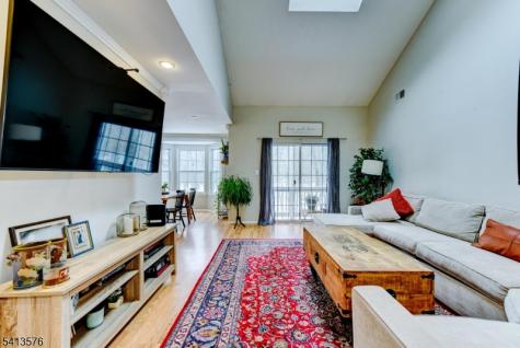 58 Pasture Court Roxbury NJ 07852