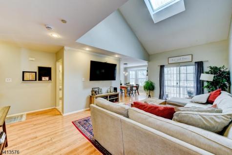 58 Pasture Court Roxbury NJ 07852
