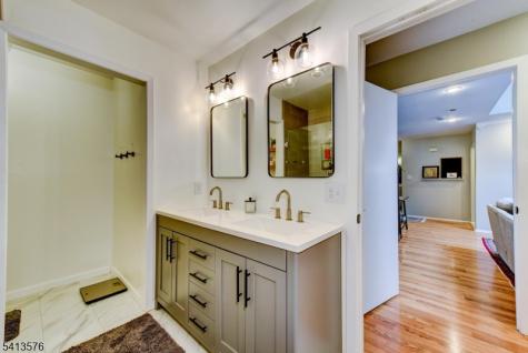58 Pasture Court Roxbury NJ 07852
