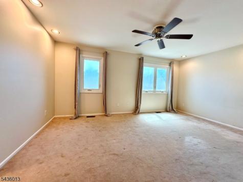 4 Peach Court Raritan NJ 08822