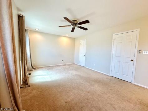 4 Peach Court Raritan NJ 08822