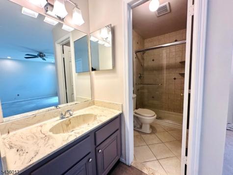 4 Peach Court Raritan NJ 08822