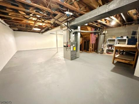 4 Peach Court Raritan NJ 08822