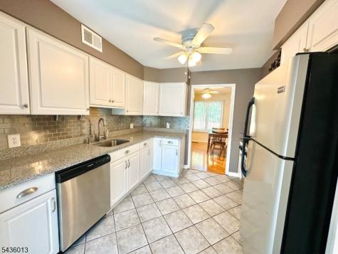 4 Peach Court Raritan NJ 08822