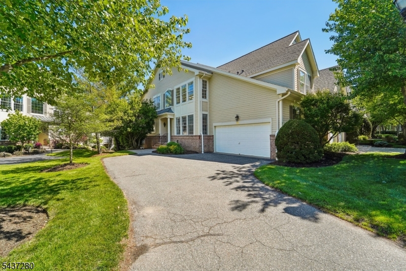 76 Schindler Way Fairfield NJ 07004