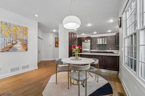 76 Schindler Way Fairfield NJ 07004