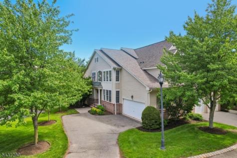 76 Schindler Way Fairfield NJ 07004