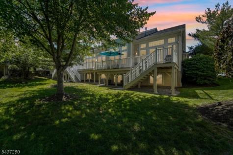76 Schindler Way Fairfield NJ 07004