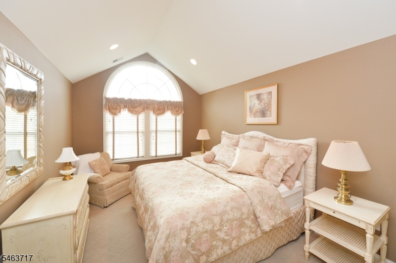 12 Skyview Drive North Haledon NJ 07508
