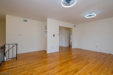 161 Evergreen Road Edison NJ 08837