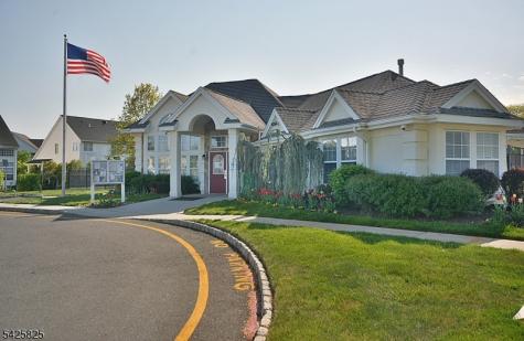 24 Straton Court Sayreville NJ 08859