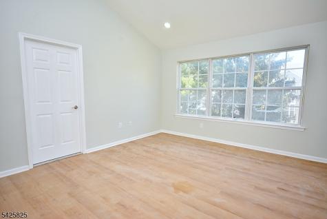 24 Straton Court Sayreville NJ 08859