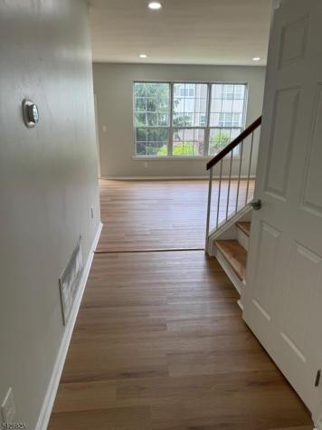 24 Straton Court Sayreville NJ 08859