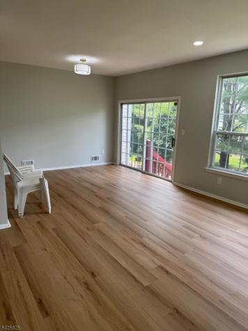 24 Straton Court Sayreville NJ 08859