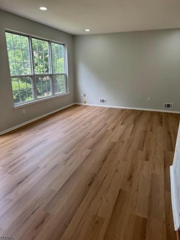 24 Straton Court Sayreville NJ 08859