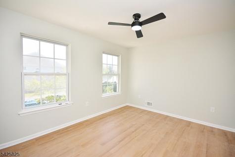 24 Straton Court Sayreville NJ 08859