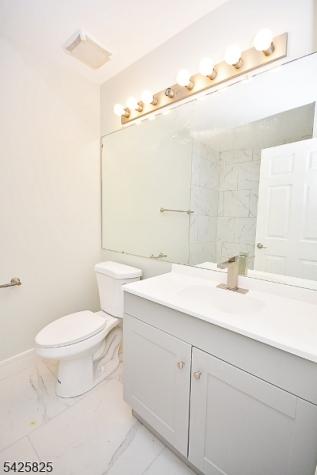 24 Straton Court Sayreville NJ 08859