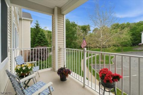 104 Ridgeview Lane Mount Arlington NJ 07856