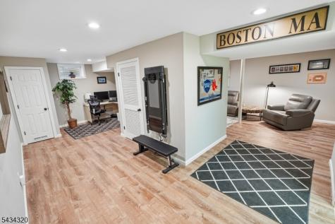 47 Davey Drive West Orange NJ 07052