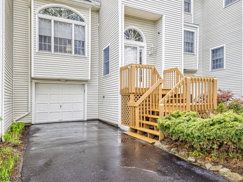 4 Erin Way Lincoln Park NJ 07035