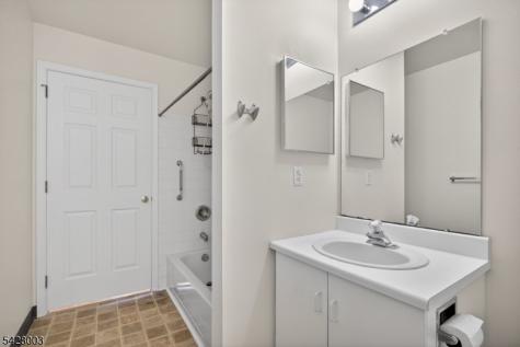46 Stillwell Court Bridgewater NJ 08807