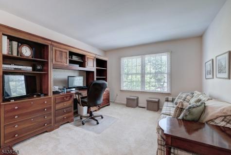 26 Depaolo Court Roseland NJ 07068