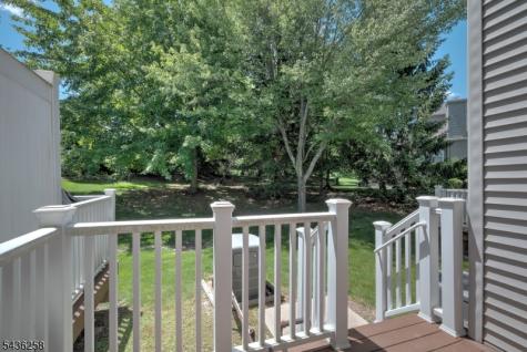 26 Depaolo Court Roseland NJ 07068