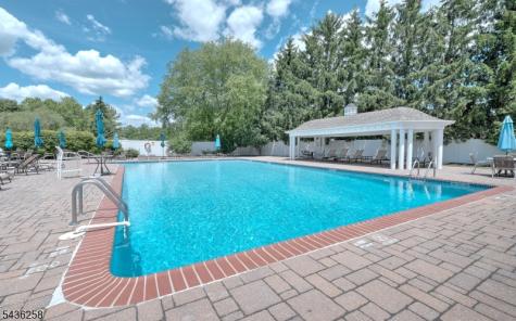 26 Depaolo Court Roseland NJ 07068